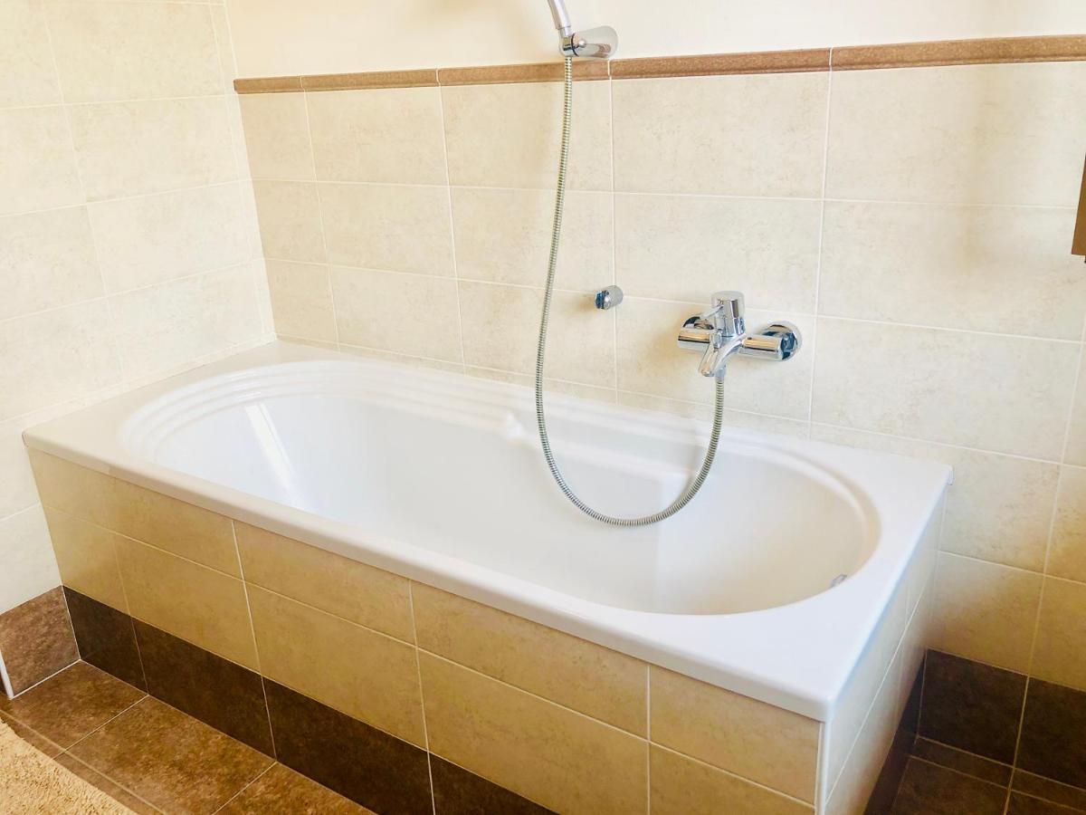 Domaso Central Apartment Luaran gambar